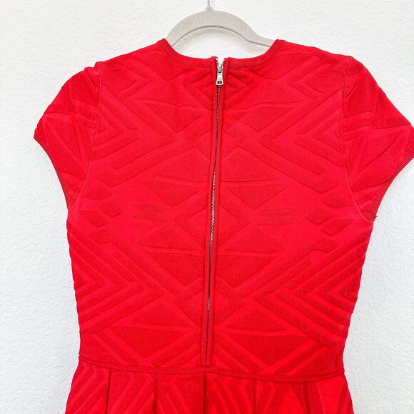 Parker Meena Geometric Textured Dress in Carmine Red Size Large - Picture 10 of 10